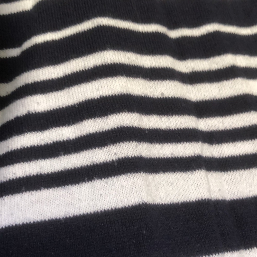 𝅺Gap Navy and White Stripe Sweater - Picture 8 of 9